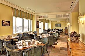 JW Marriott The Rosseau Muskoka Resort & Spa