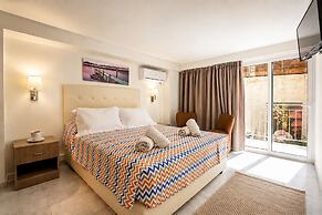 City Life Port Hotel