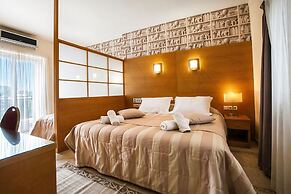 City Life Port Hotel