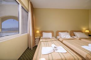 Angelika Pallas Hotel