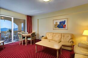 Angelika Pallas Hotel