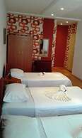 Ani Hotel