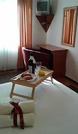Ani Hotel