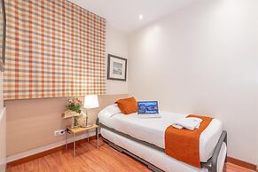 Serennia Cest Apartamentos Arc de Triomf