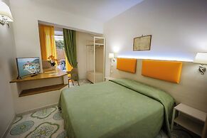 Hotel Rivamare