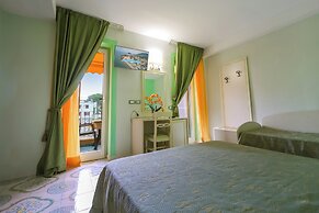 Hotel Rivamare
