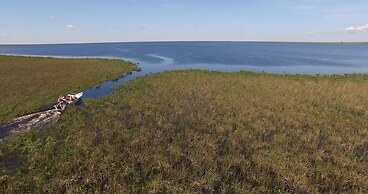 Puerto Valle Hotel de Esteros