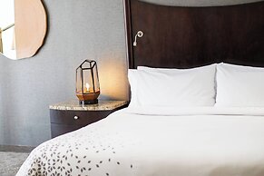 Renaissance Raleigh North Hills Hotel