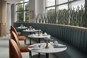 Renaissance Raleigh North Hills Hotel
