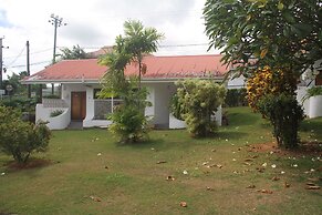 Daniella's Bungalows