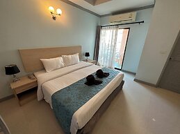 Thipurai city hotel
