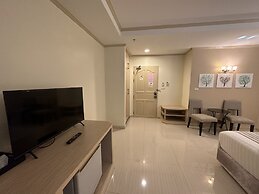 Thipurai city hotel