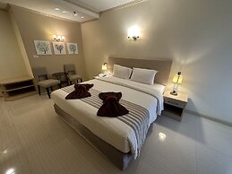 Thipurai city hotel