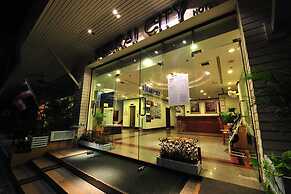 Thipurai city hotel