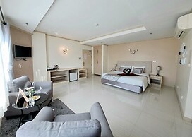 Thipurai city hotel