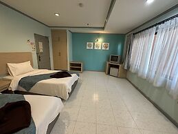 Thipurai city hotel