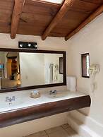 Loto Azul Resort and Spa