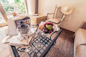 Hotel Spa & Restaurant Cantemerle