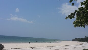 Cocoa Luxury Resort, Nyali