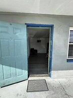 Base Motel By OYO South Tampa