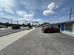 Base Motel By OYO South Tampa