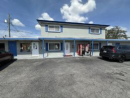 Base Motel By OYO South Tampa