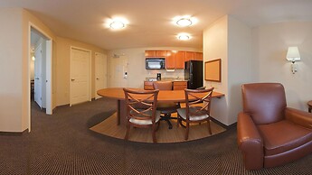 Candlewood Suites Lafayette, an IHG Hotel
