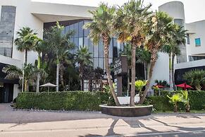 Sunchase Inn & Suites