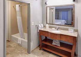 Hampton Inn & Suites Cedar Rapids - North