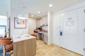 Homewood Suites by Hilton East Rutherford - Meadowlands