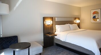 Holiday Inn Express Hotel & Suites Vancouver Mall by IHG