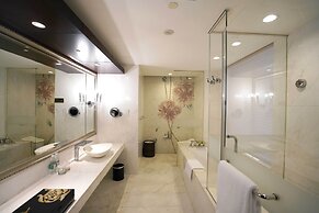 Intercontinental Dalian by IHG