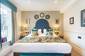 The George Hotel, Amesbury, Wiltshire