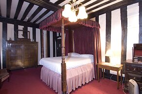 George & Pilgrims Hotel