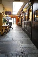 George & Pilgrims Hotel