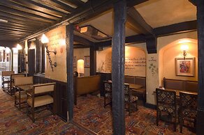 George & Pilgrims Hotel