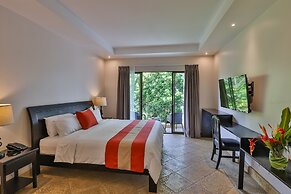 Shana by the Beach Manuel Antonio