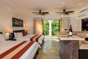 Shana by the Beach Manuel Antonio