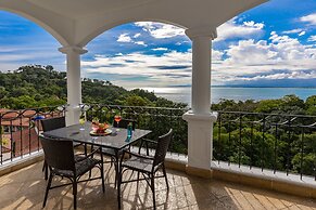 Shana by the Beach Manuel Antonio