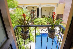 Casa De Las Columnas