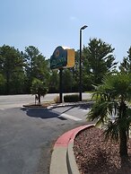 La Quinta Inn & Suites by Wyndham Atlanta-Union City