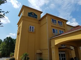 La Quinta Inn & Suites by Wyndham Atlanta-Union City