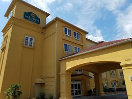 La Quinta Inn & Suites by Wyndham Atlanta-Union City