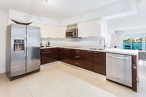 Beach Haus Bal Harbour