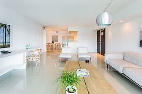 Beach Haus Bal Harbour