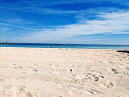 Beach Haus Bal Harbour