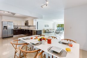 Beach Haus Bal Harbour