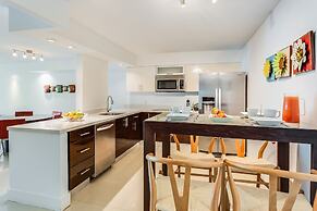 Beach Haus Bal Harbour