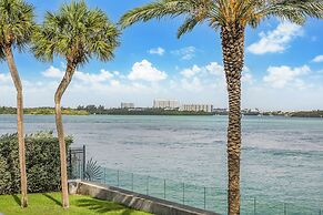 Beach Haus Bal Harbour