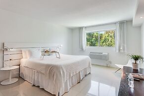 Beach Haus Bal Harbour